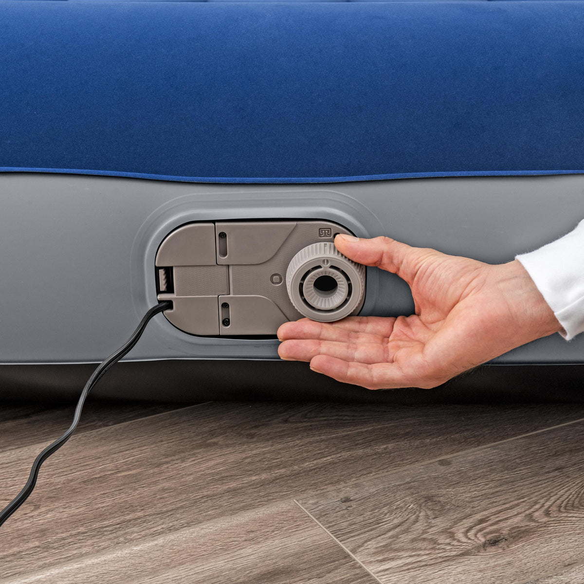 Bestway Tritech Air Mattress Queen 12” with Built-in AC Pump