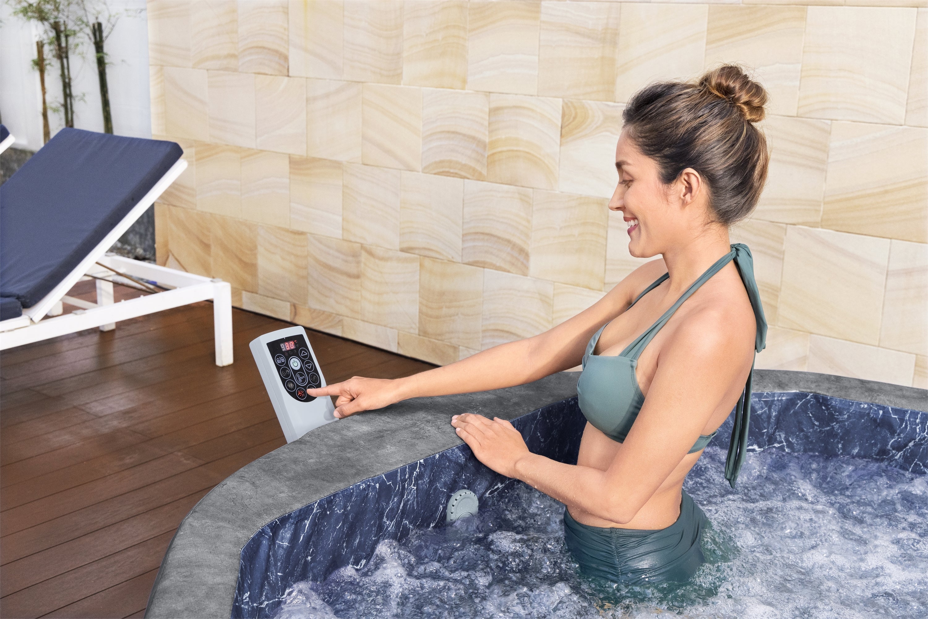 SaluSpa Paris UltraFit Smart AirJet Plus Hot Tub with App Control 4-6 person